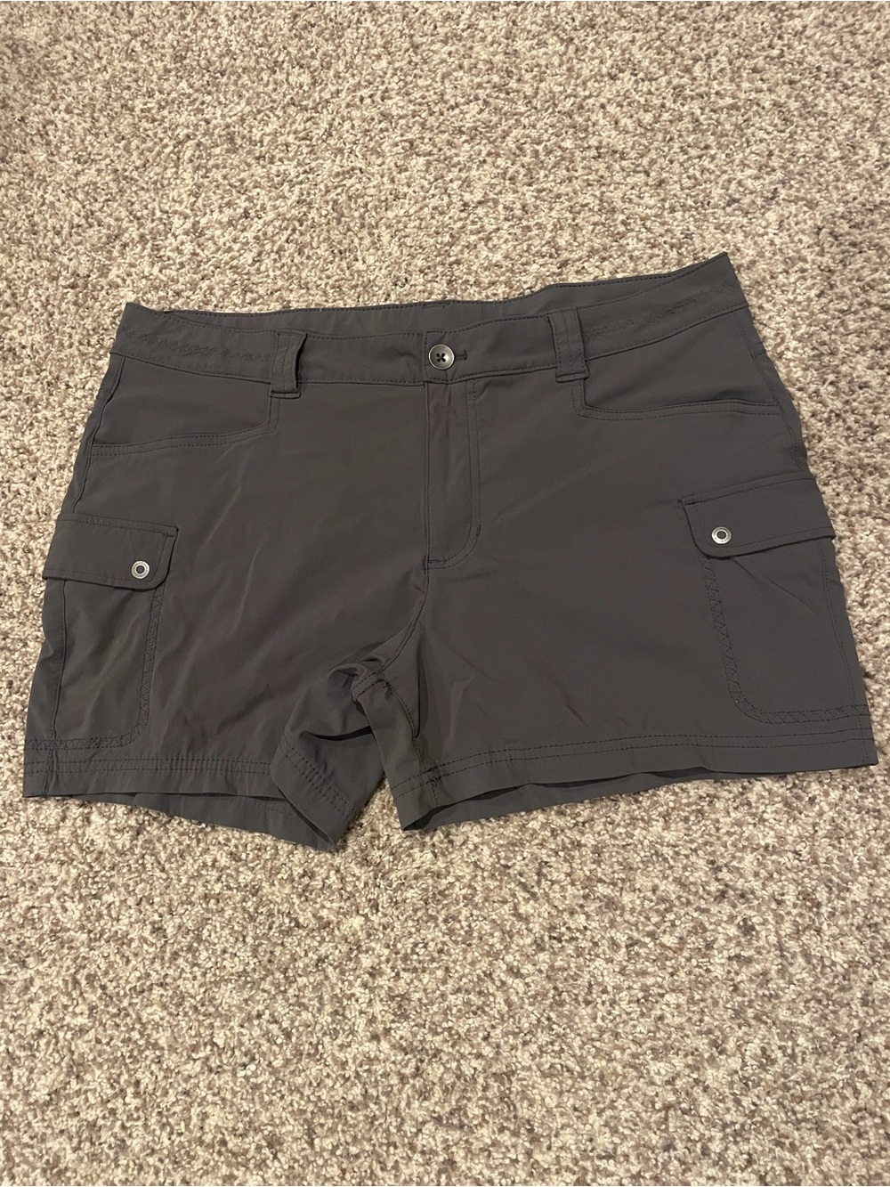 Eddie Bauer Ladies 5 Inch Inseam Snap-Close Side Cargo Pocket Shorts Women's